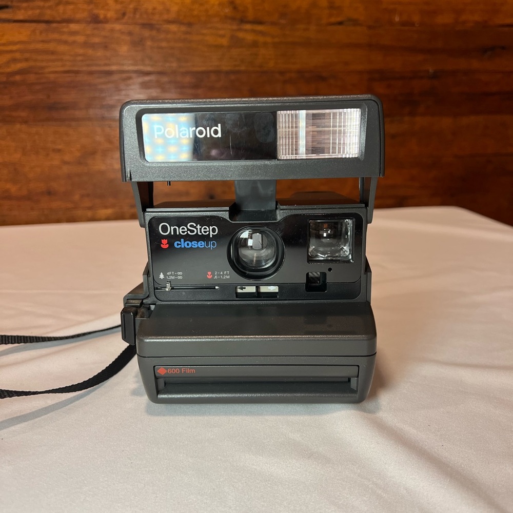 Vintage Polaroid OneStep Closeup Camera
